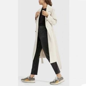 Everlane Lightweight Trench Coat in Sandstone